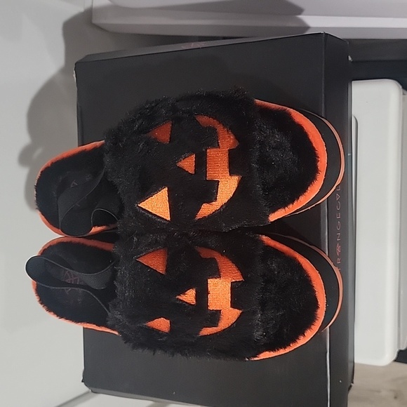 Strangecvlt jack furry slides size 9 - Picture 2 of 3